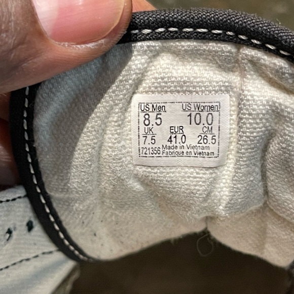 MENS SIZE 8.5–WOMENS SIZE 10.      Vans Old Skool Playform Sneaker - Picture 6 of 6